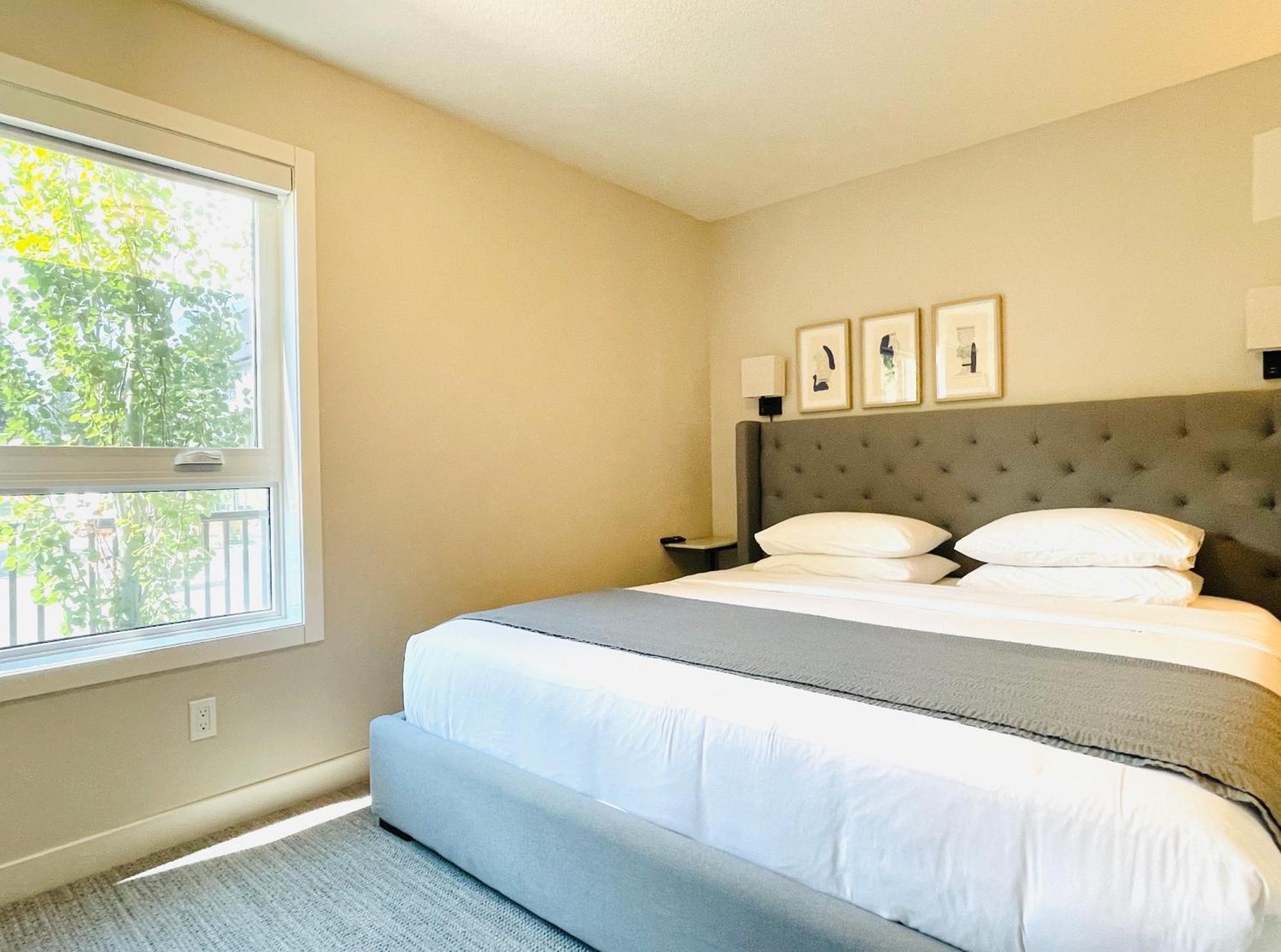 Joe'S Contemporary 2 King Bedrooms Vacation Home In Canmore Exteriör bild